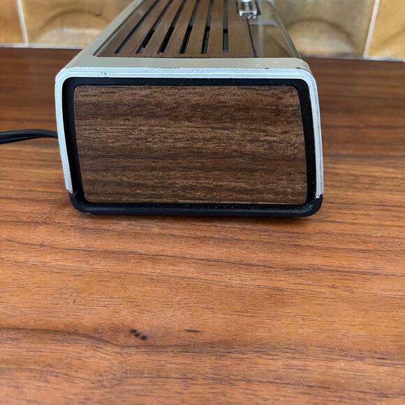 Vintage Cosmo LED Digital Alarm Clock Model E-701 - Picture 5 of 11